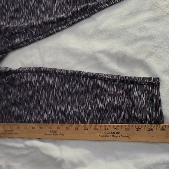 N.Y.L Capri leggings medium - Picture 2 of 3